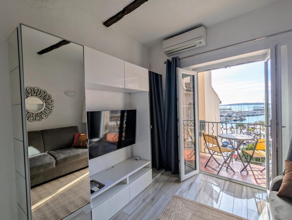 Marina view apartment — gallery image 8