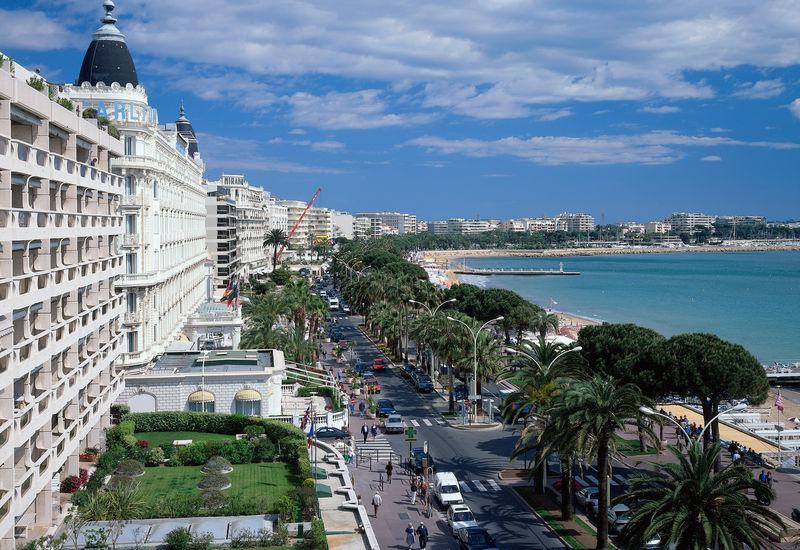 Promenade La Croisette is 5 mins walk from the apartment
